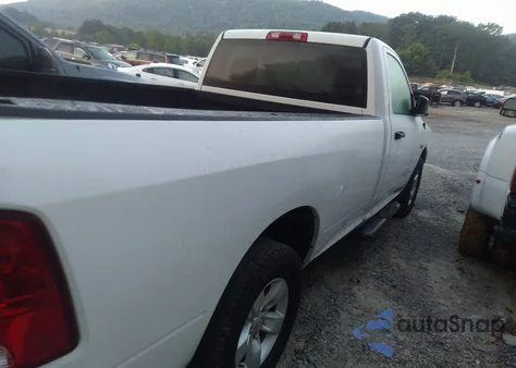 2019 Ram 1500 Classic Tradesman 4X4 8' Box z USA, uszkodzony, nr VIN 3C6JR7DT1KG585748